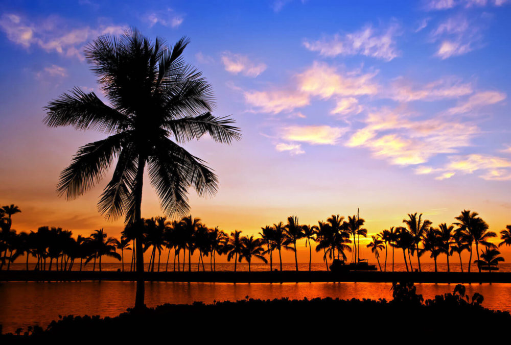 honolulu-shutterstock_153000251_small Stock photo of Honolulu (sunset view at the beach)