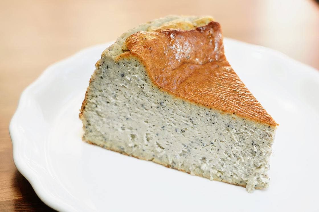 food2023Ny-75-degrees-cafe-002 Black Sesame Basque Cheesecake by 75 Degrees Cafe & Dessert (2023 Honolulu)
